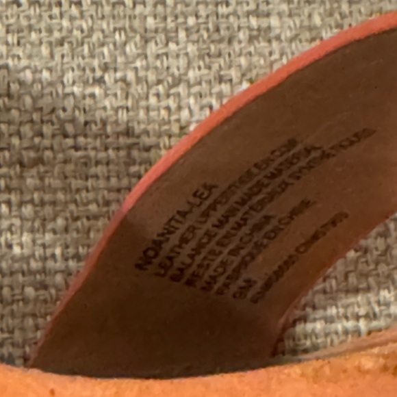 Brand New Nordstrom Anita Ankle Strap Platform Sandal in Coral Orange Size 9B - Picture 2 of 7